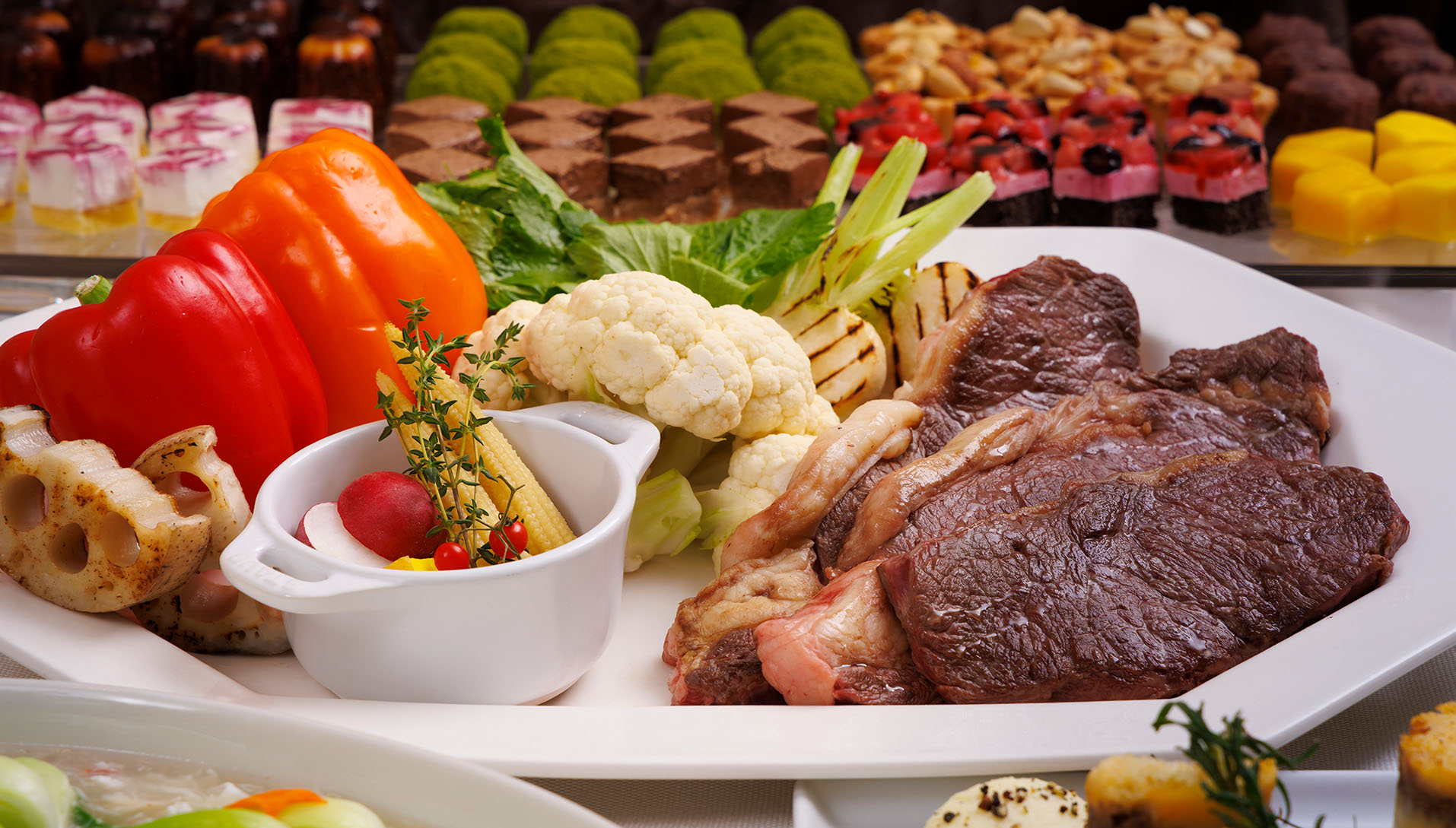 食事風景の画像